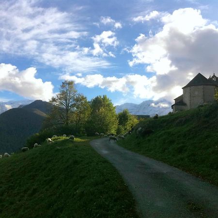 Au Detour Du Larrech Bed & Breakfast Castillon-en-Couserans Dış mekan fotoğraf