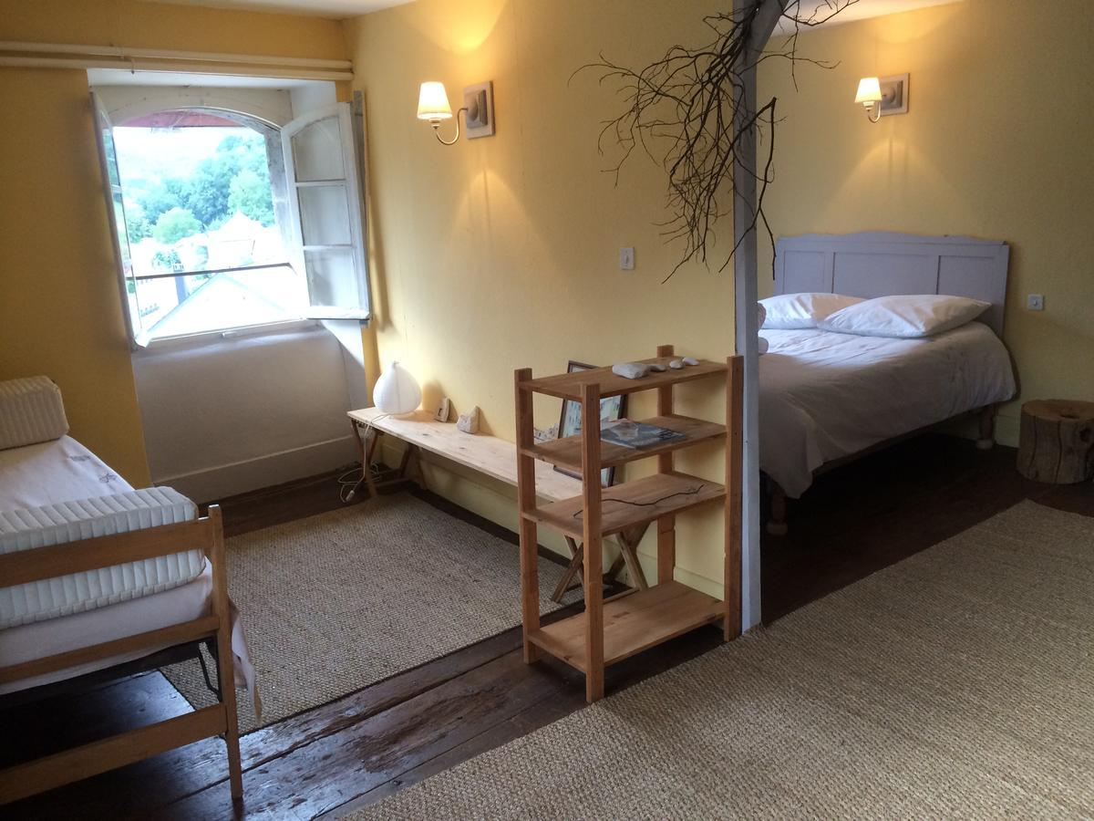 Au Detour Du Larrech Bed & Breakfast Castillon-en-Couserans Dış mekan fotoğraf